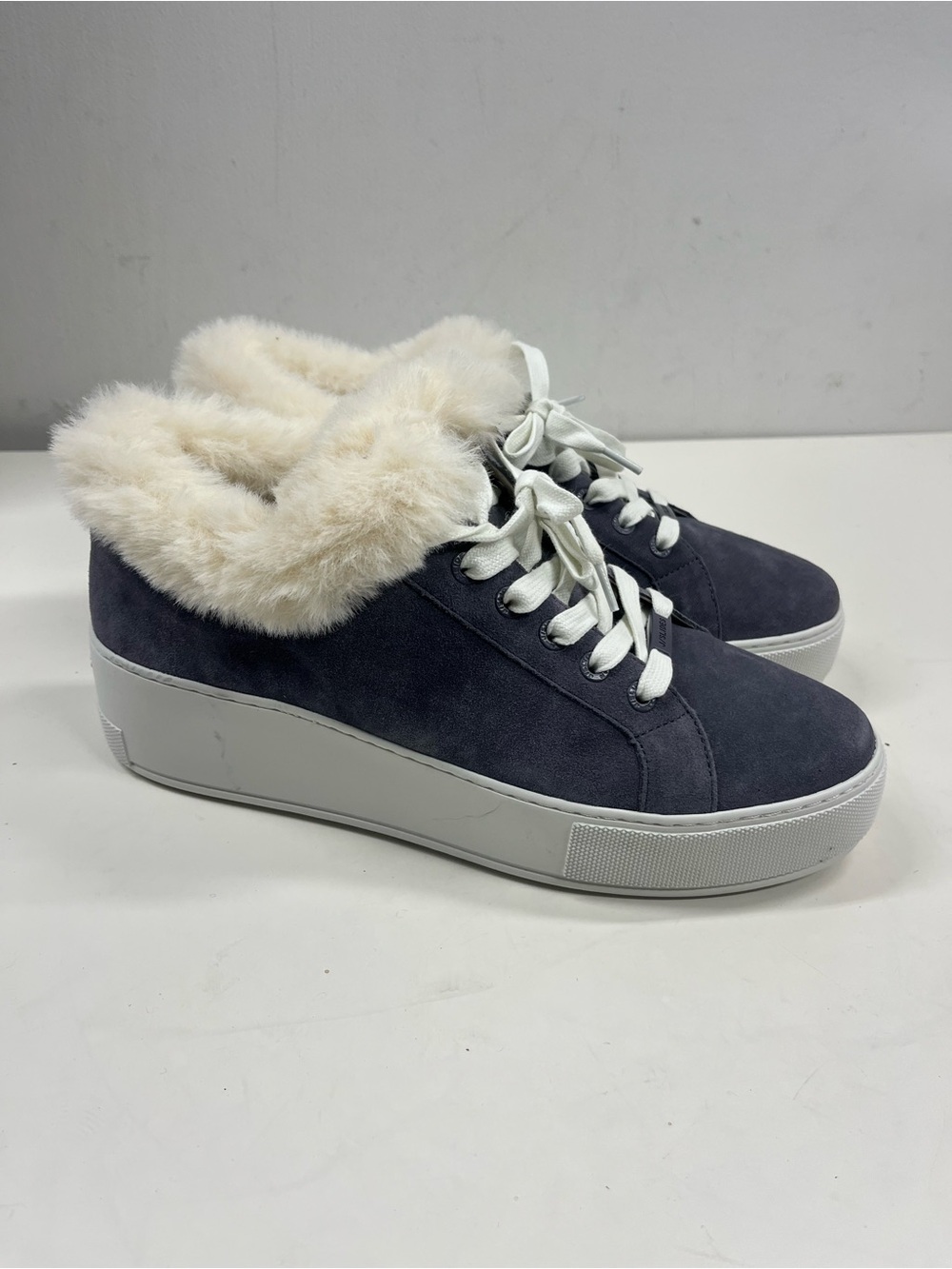 New J Slides Mellia Suede Fur Platform Sneakers in Grey Size 10